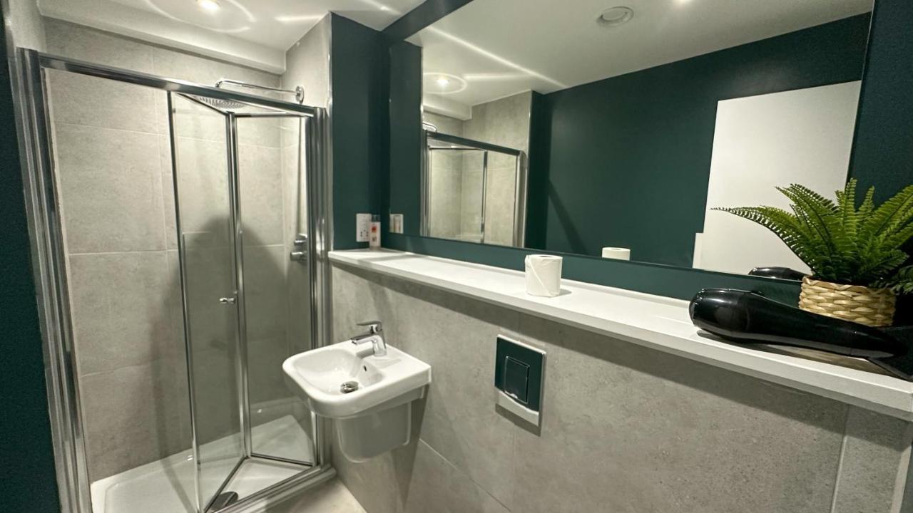 Lux Livin' Apartments - Luxury 2 Bed Apartment With Sky Garden Μάντσεστερ Εξωτερικό φωτογραφία