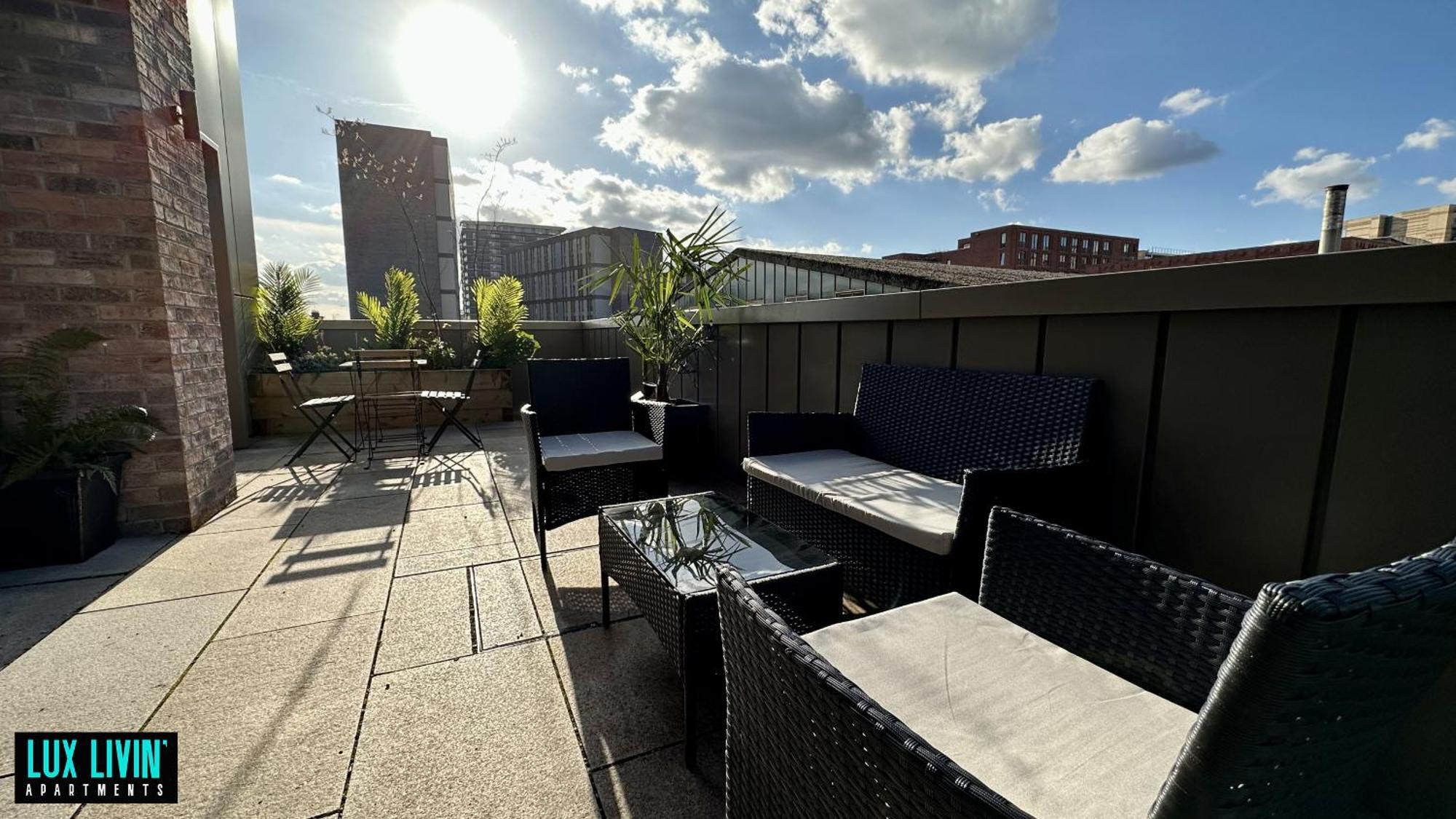 Lux Livin' Apartments - Luxury 2 Bed Apartment With Sky Garden Μάντσεστερ Δωμάτιο φωτογραφία